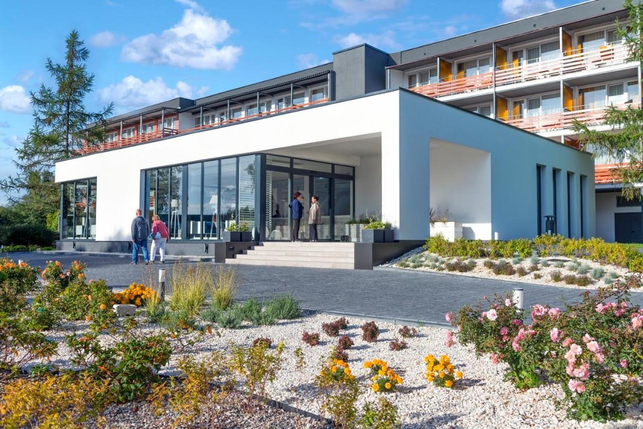 Готель Osrodek Wypoczynkowo-Rehabilitacyjny "Bryza" Дзьвіжино Екстер'єр фото